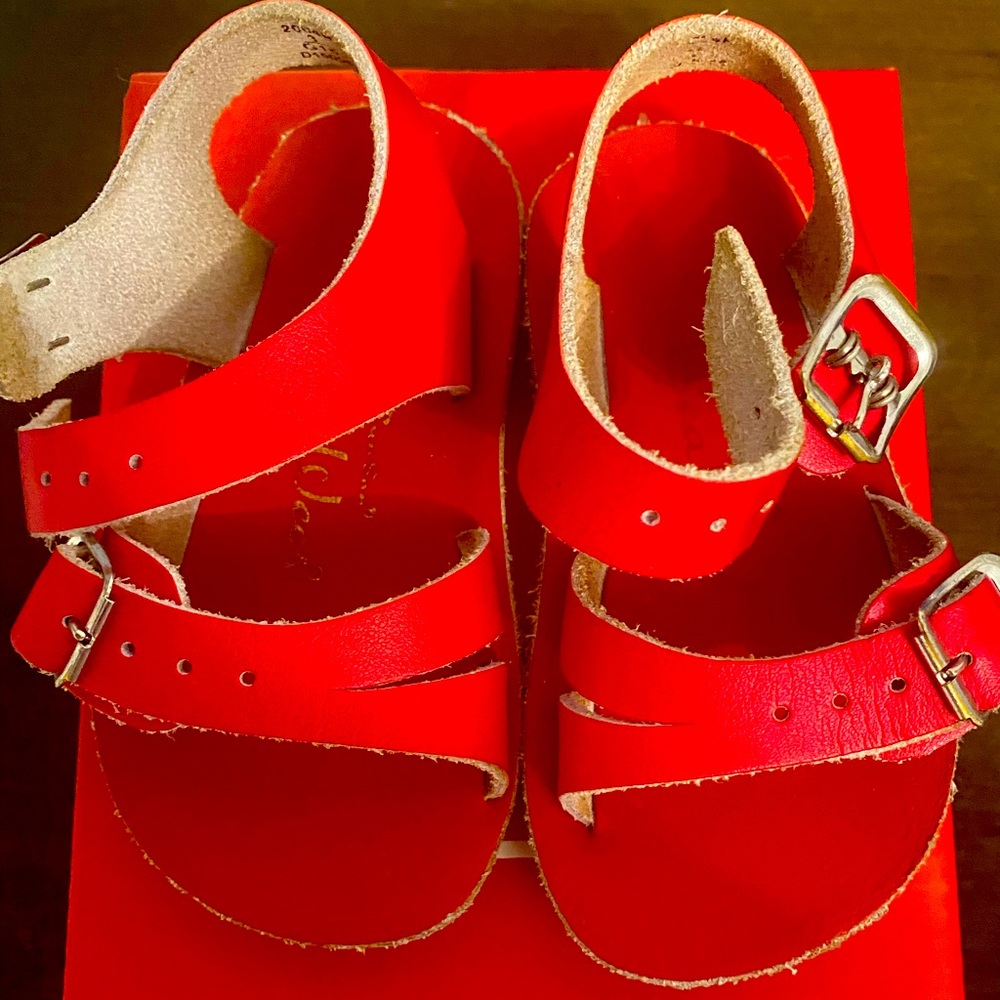 Saltwater See wees Red leather